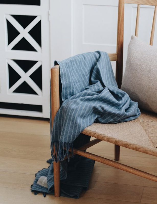 Elvang stripe pledd, velg mellom blå og grønn